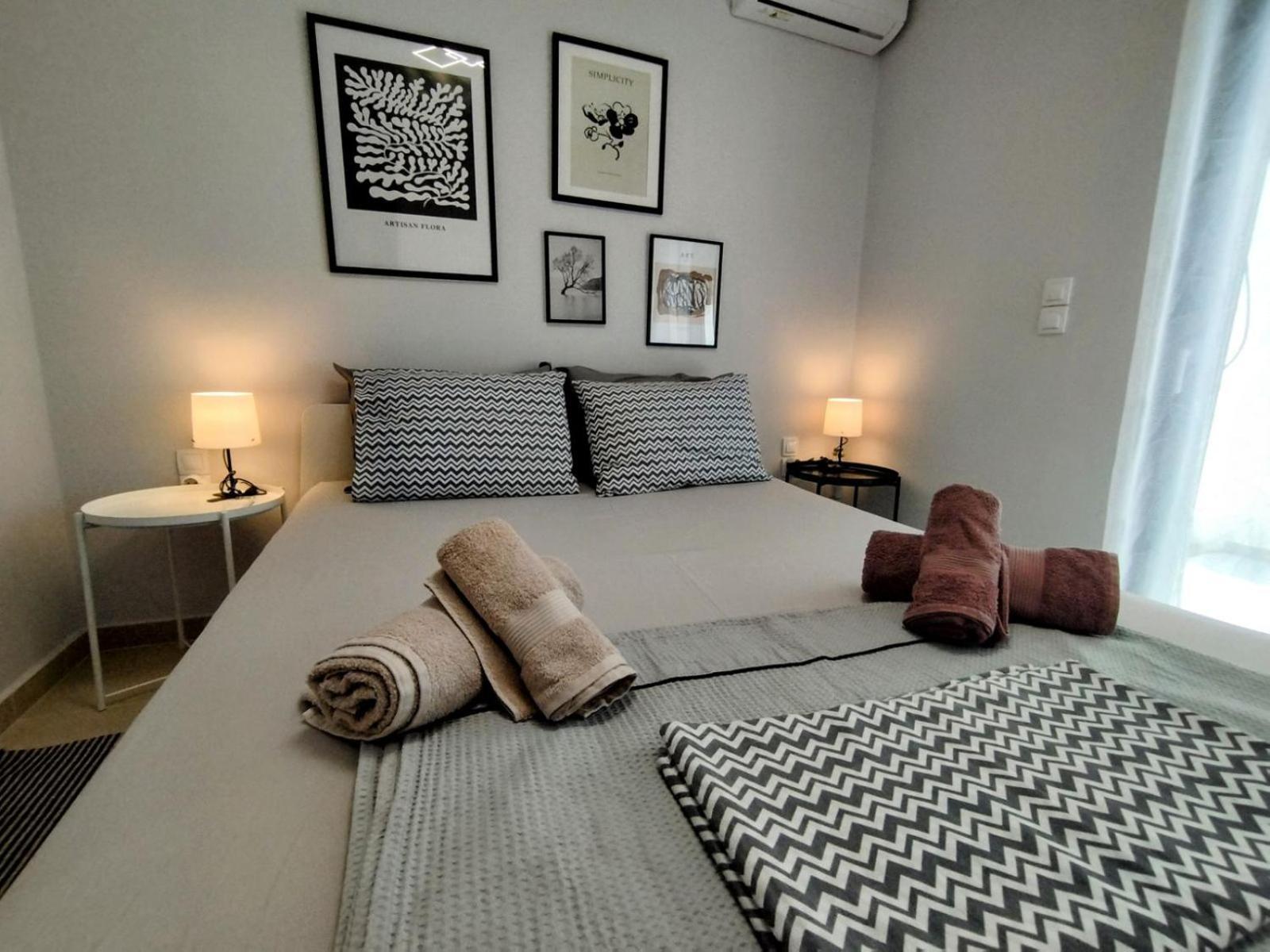 Floral Home 1 - Ground Floor Apt With Courtyard And Private Parking! Atenas Exterior foto