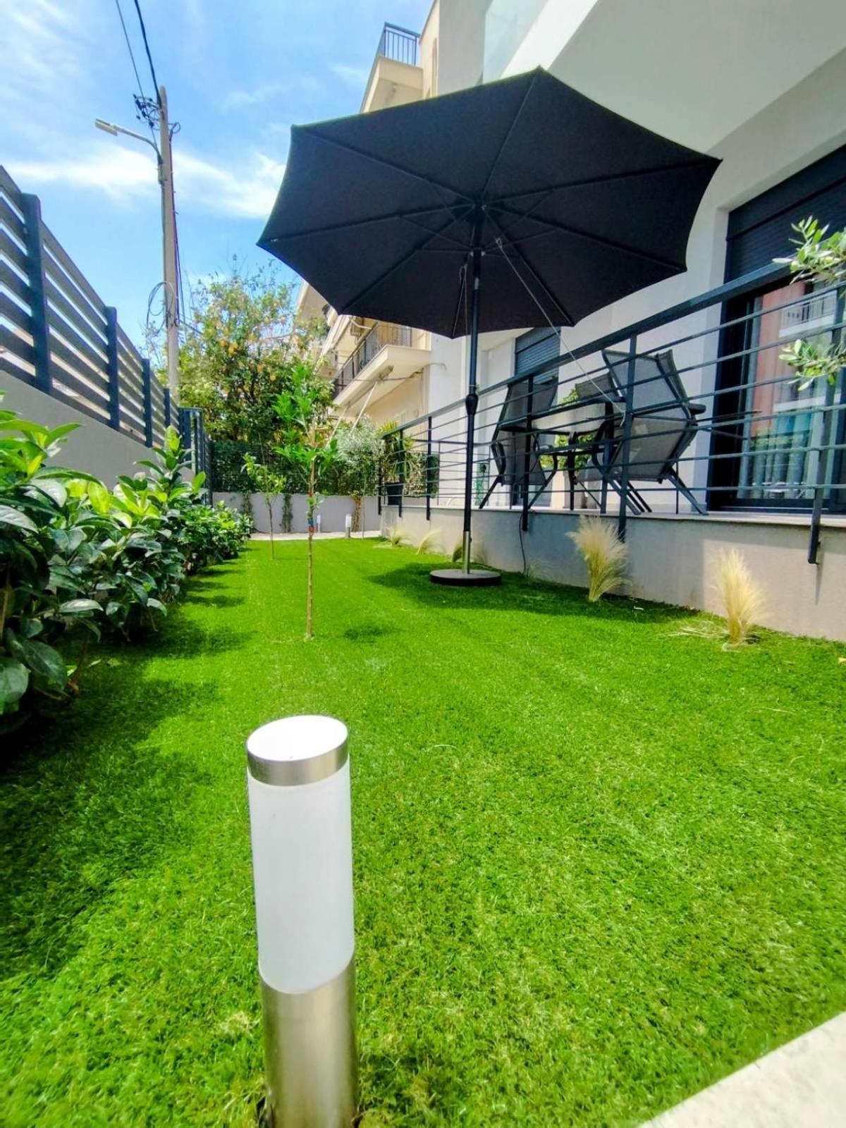 Floral Home 1 - Ground Floor Apt With Courtyard And Private Parking! Atenas Exterior foto